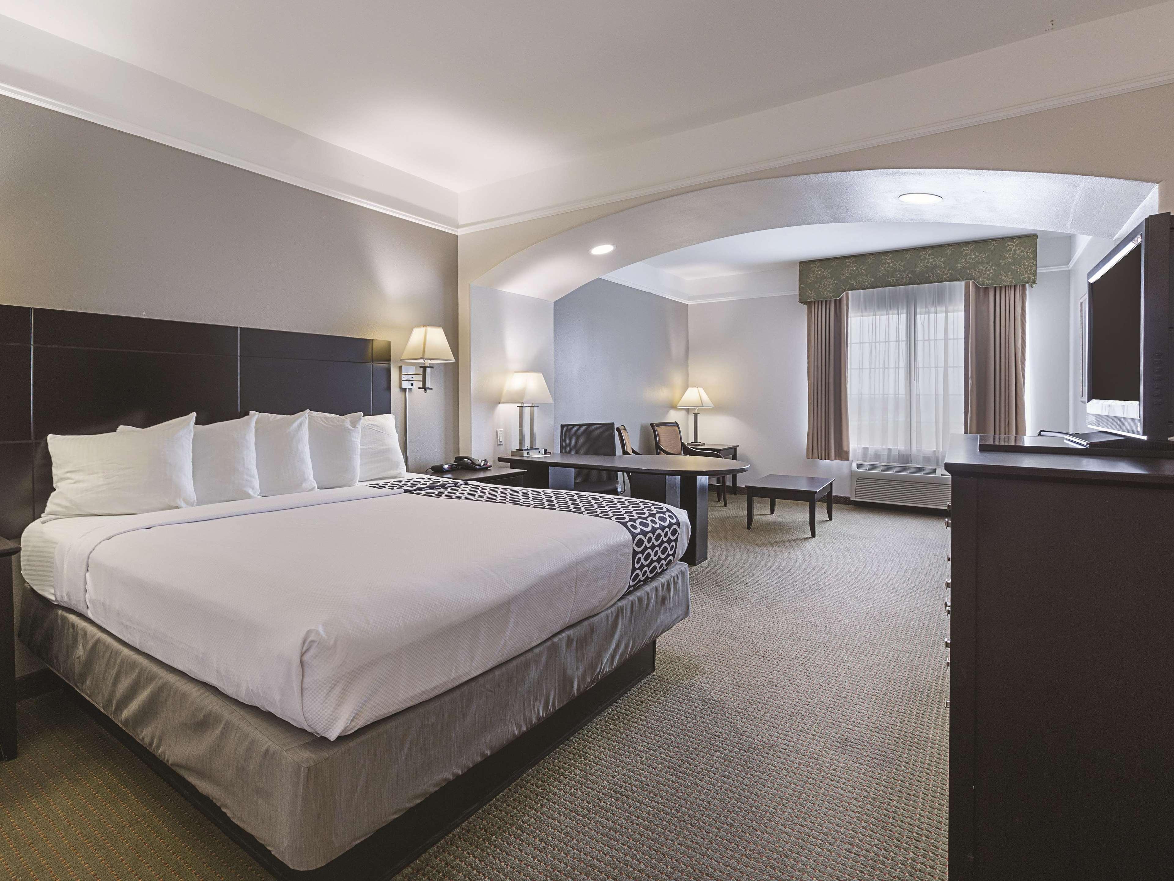 La Quinta By Wyndham Deer Park Hotell Exteriör bild