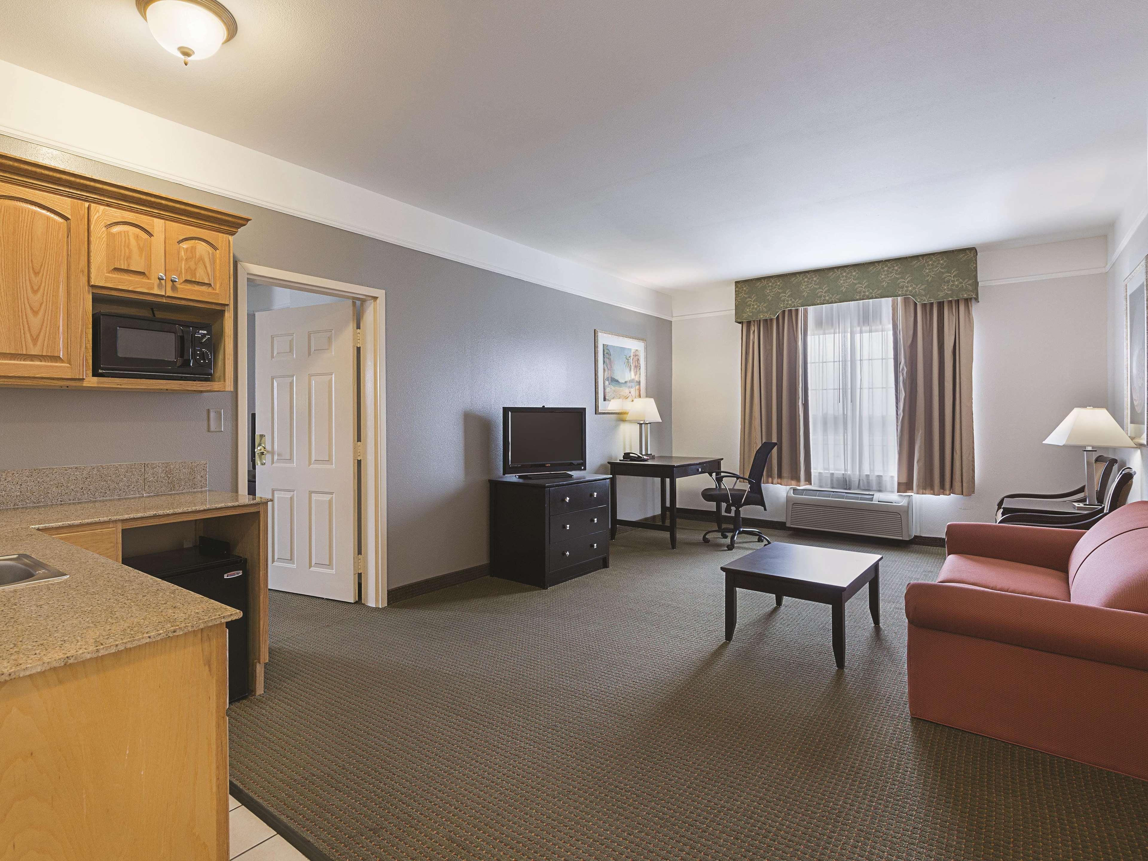 La Quinta By Wyndham Deer Park Hotell Exteriör bild