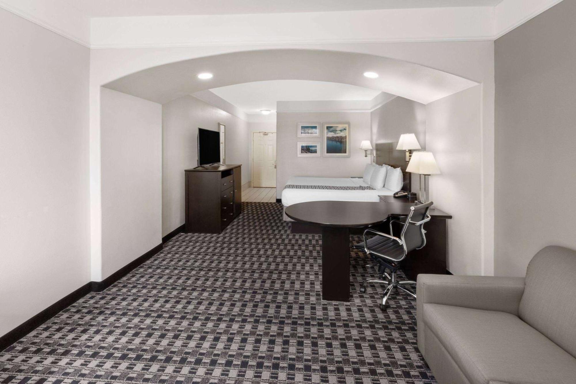 La Quinta By Wyndham Deer Park Hotell Exteriör bild
