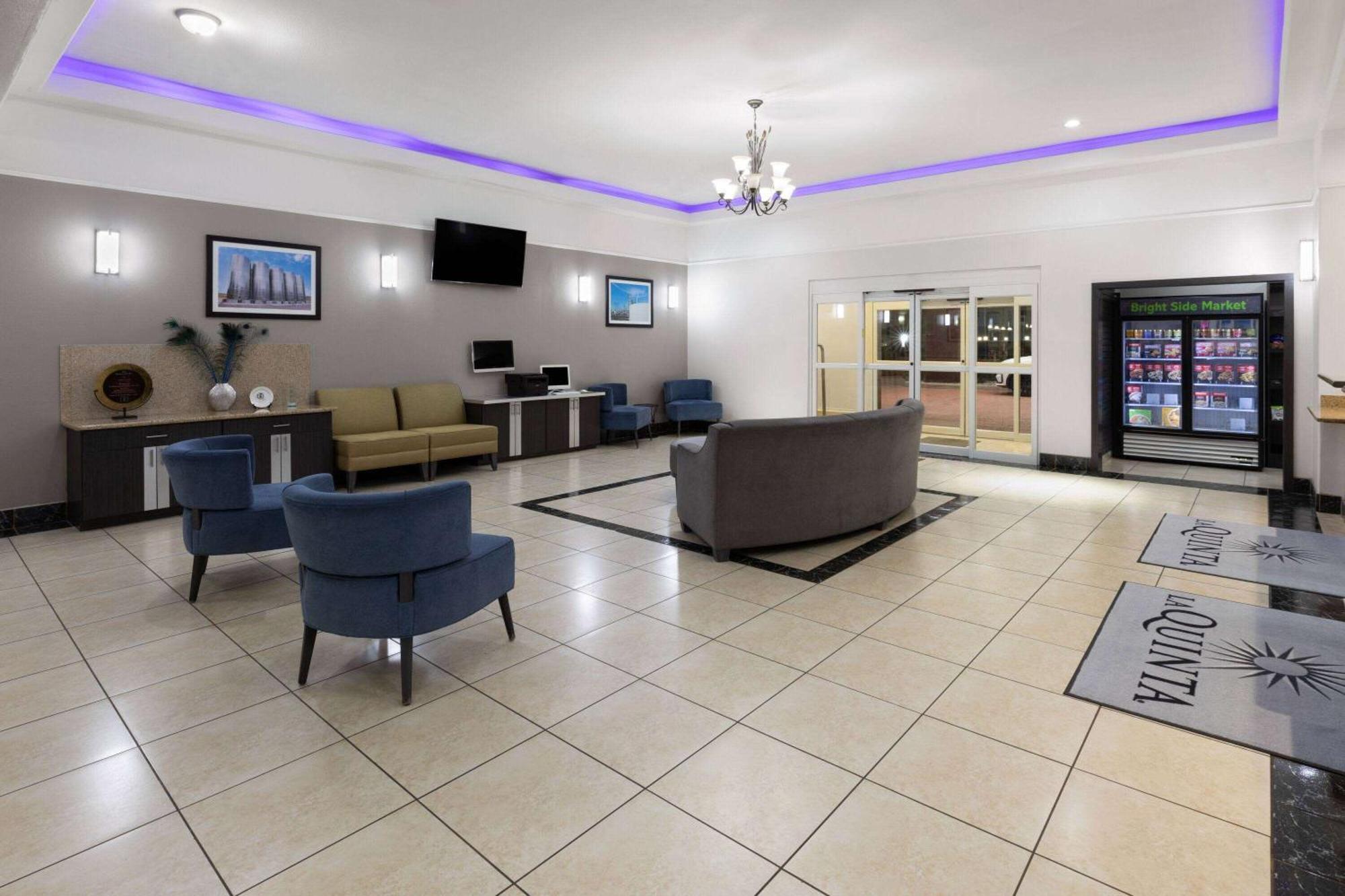 La Quinta By Wyndham Deer Park Hotell Exteriör bild