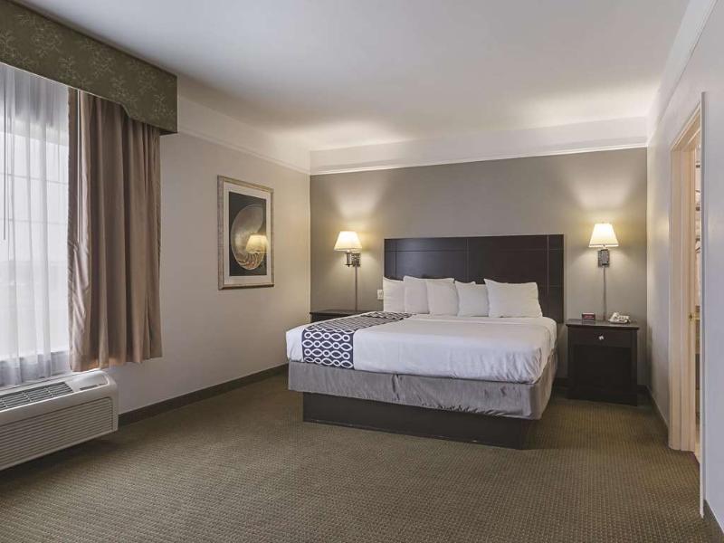 La Quinta By Wyndham Deer Park Hotell Exteriör bild